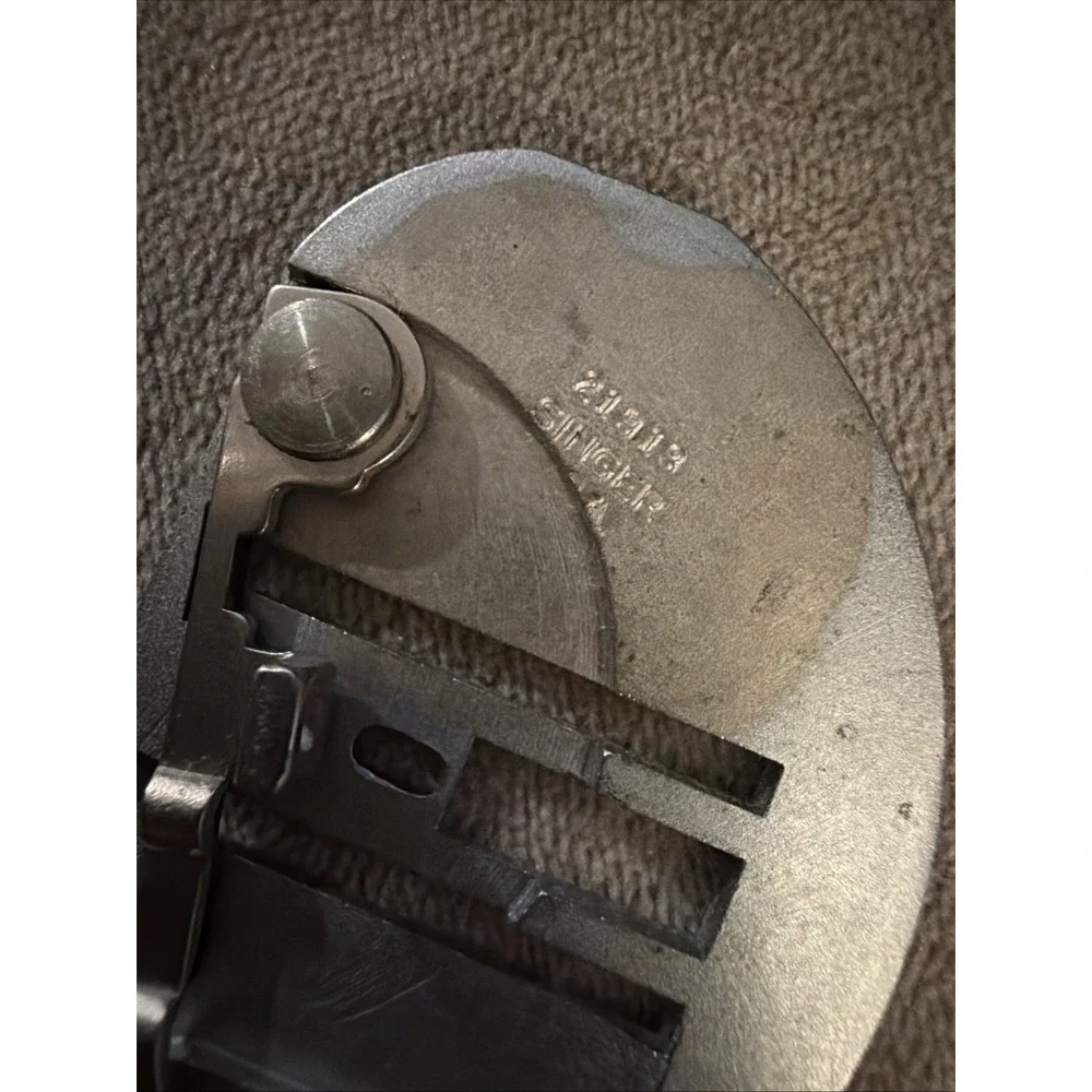 Chain Stitch Needle Plate 21913 Singer 400 500 600 Class Sewing Machines